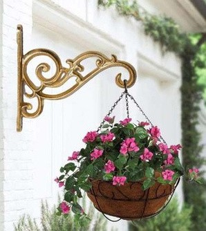 Metal Wall Plant Bracket